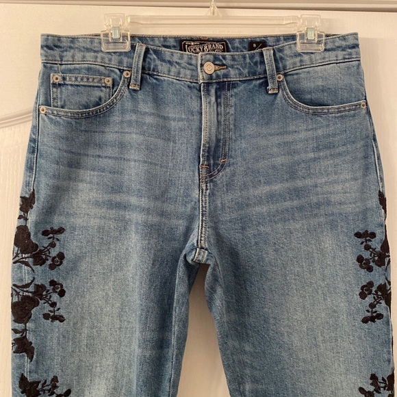 Lucky brand embroidered jeans size 8/29 - Picture 4 of 13
